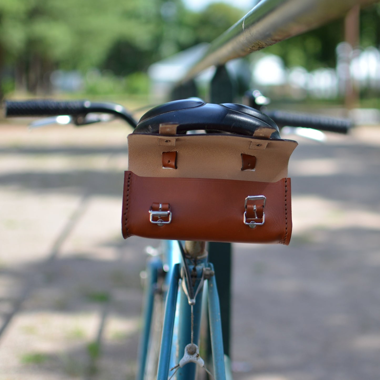 Maurice, la trousse de selle x Tour de France