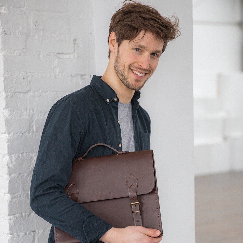 Porte-documents en cuir chocolat france homme luxe