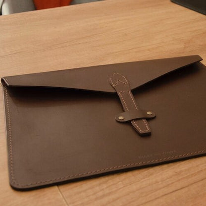 George, laptop sleeve