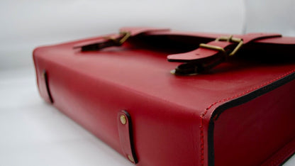 Cartable en cuir rouge france homme luxe